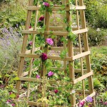 Zest Snowdon Obelisk wooden plant support