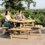 Zest Rose round picnic table in use