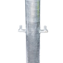 Metal post with hinges at 180° to allow two gates to be hung