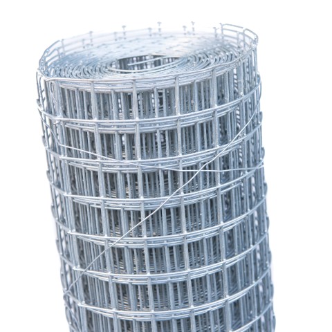 This heavy duty galvanised pet mesh comes in a 6m roll and is ideal for animal housing, hutches or runs for rabbit. 