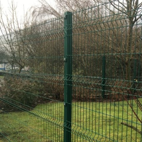 Vmex intermediate post for security fencing