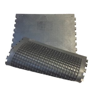 Unbranded interlocking rubber matting for livestock cubicles